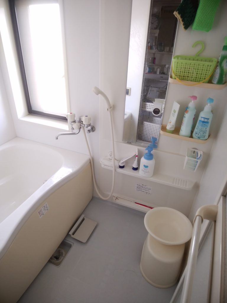 須賀川市浴室の水漏れの一報で訪問