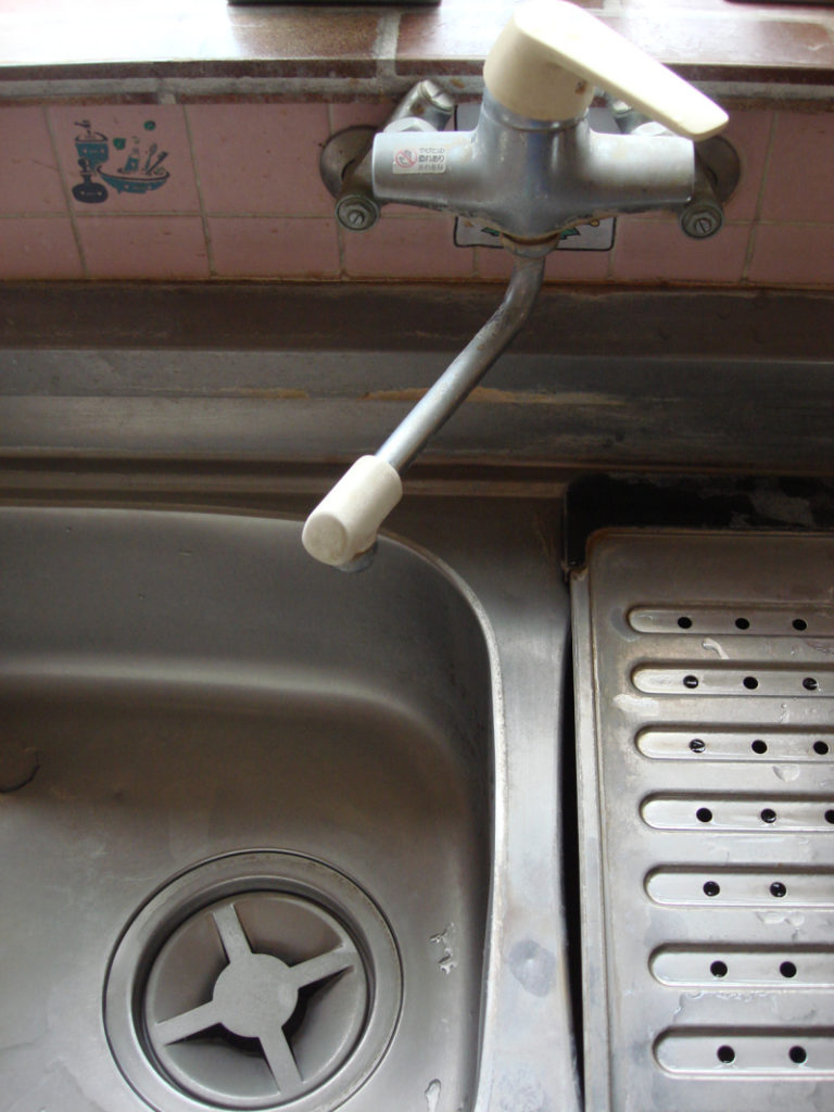 台所シンクからの水漏れ修理