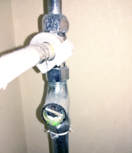 止水栓のパイプ水漏れ