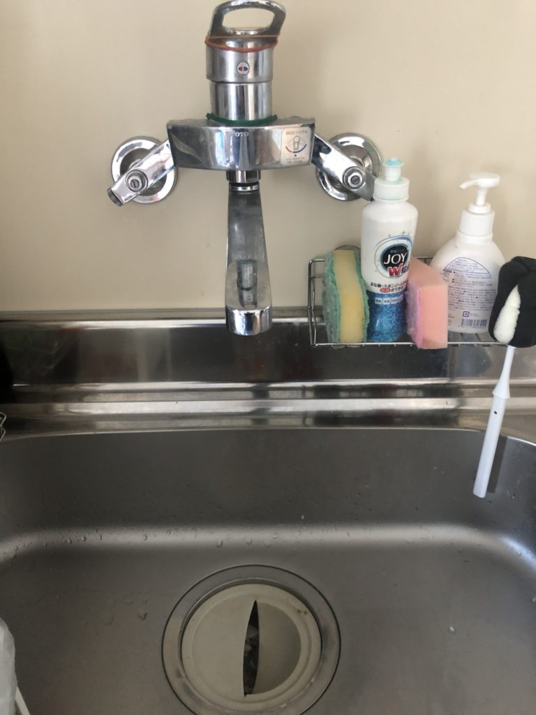 郡山市で台所の蛇口水漏れ修理を行いました。