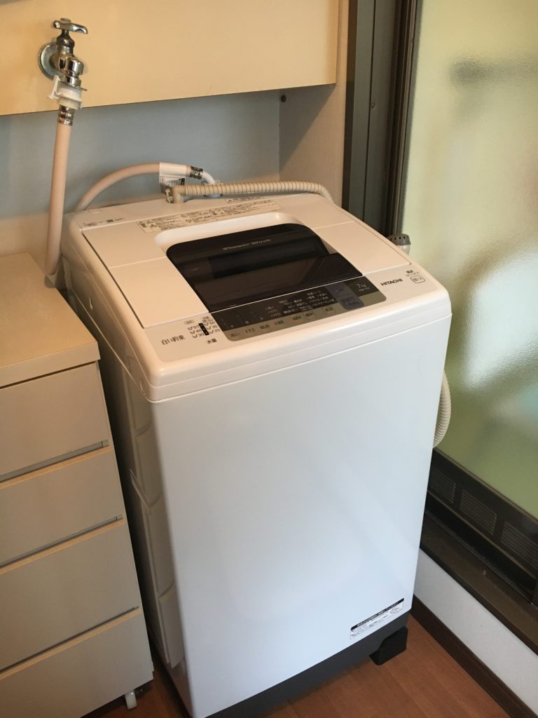 福島県須賀川市で洗濯の水漏れ修理を行いました。
